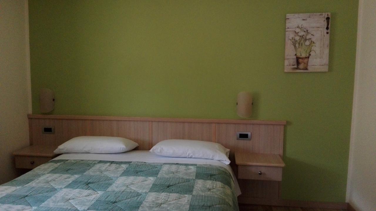 Garni Delia Hotell Livigno Eksteriør bilde