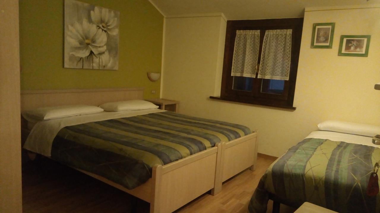 Garni Delia Hotell Livigno Eksteriør bilde