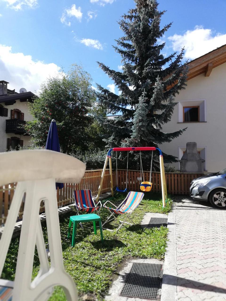 Garni Delia Hotell Livigno Eksteriør bilde